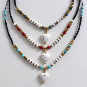 Collier mylove en perles de pierre naturelle et pendentif coeur
