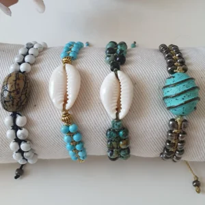 Bracelets de plage, cauris et pierres naturelles